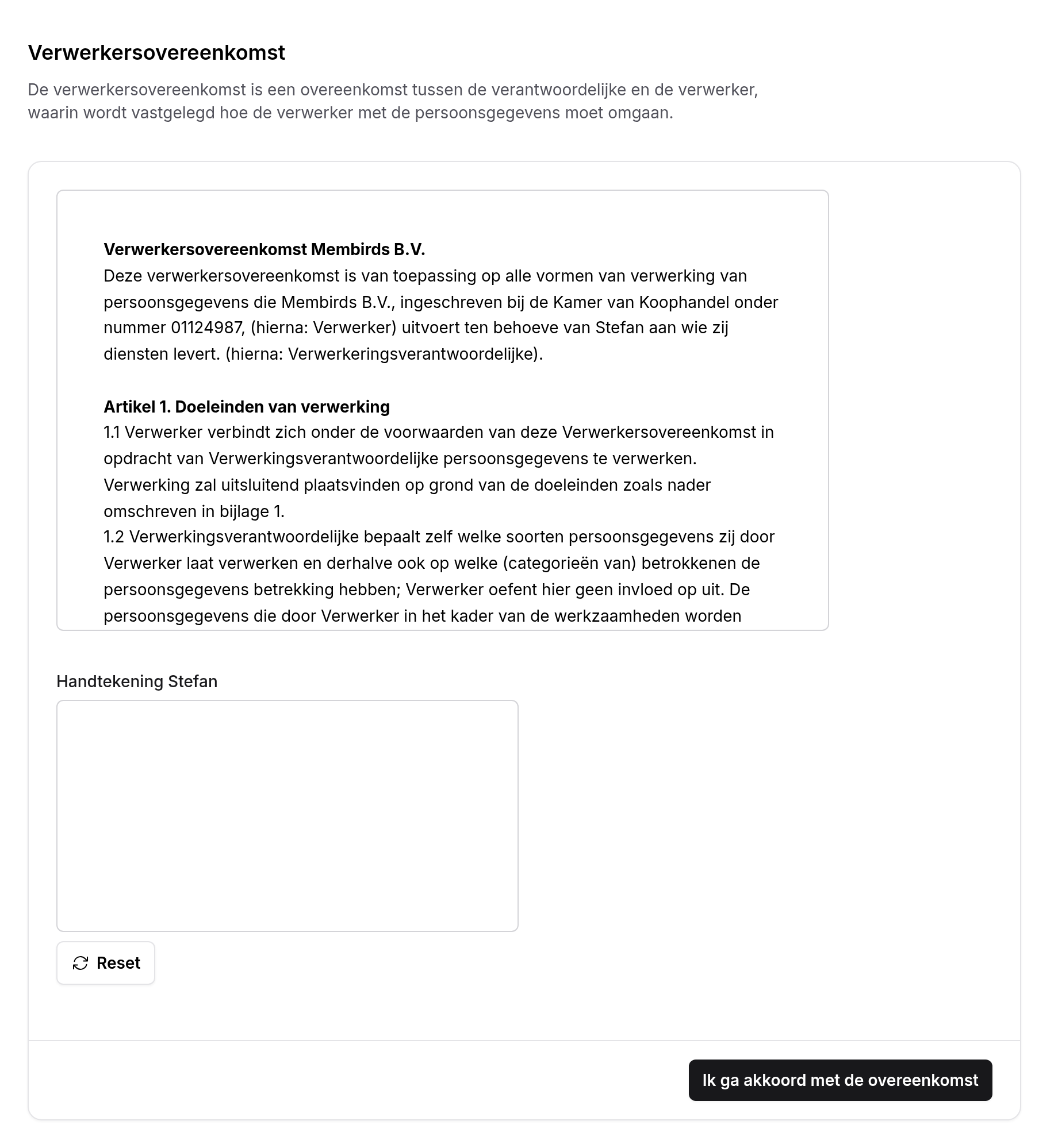 Pagina Verwerkersovereenkomst met een uitleg, de tekst van de overeenkomst in een scrollbaar vak, een leeg veld Handtekening met een knop Reset en de knop Ik ga akkoord met de overeenkomst
