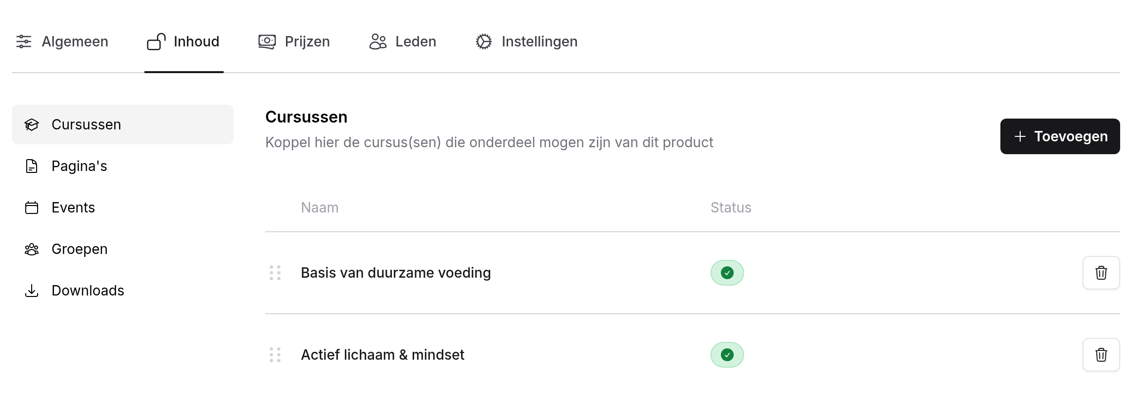 Tabblad Inhoud met links Cursussen, Pagina's, Events, Groepen en Downloads, en rechts twee gekoppelde cursussen
